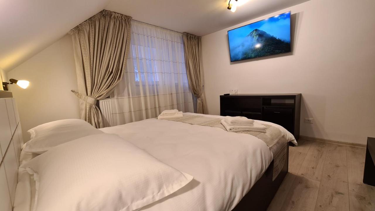 Pensiunea Madalina Durau Ngoại thất bức ảnh